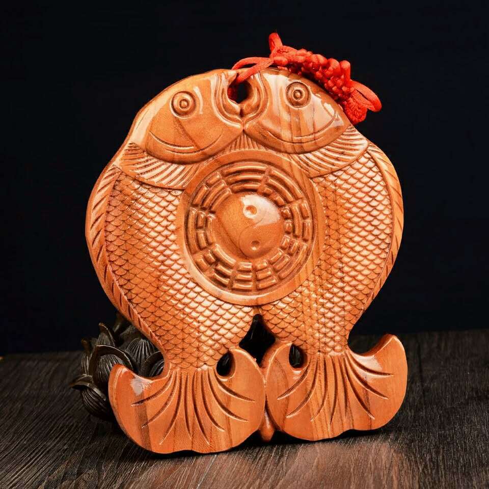 肥城桃木双鱼八卦镜富贵鱼挂件门对门窗户阳台