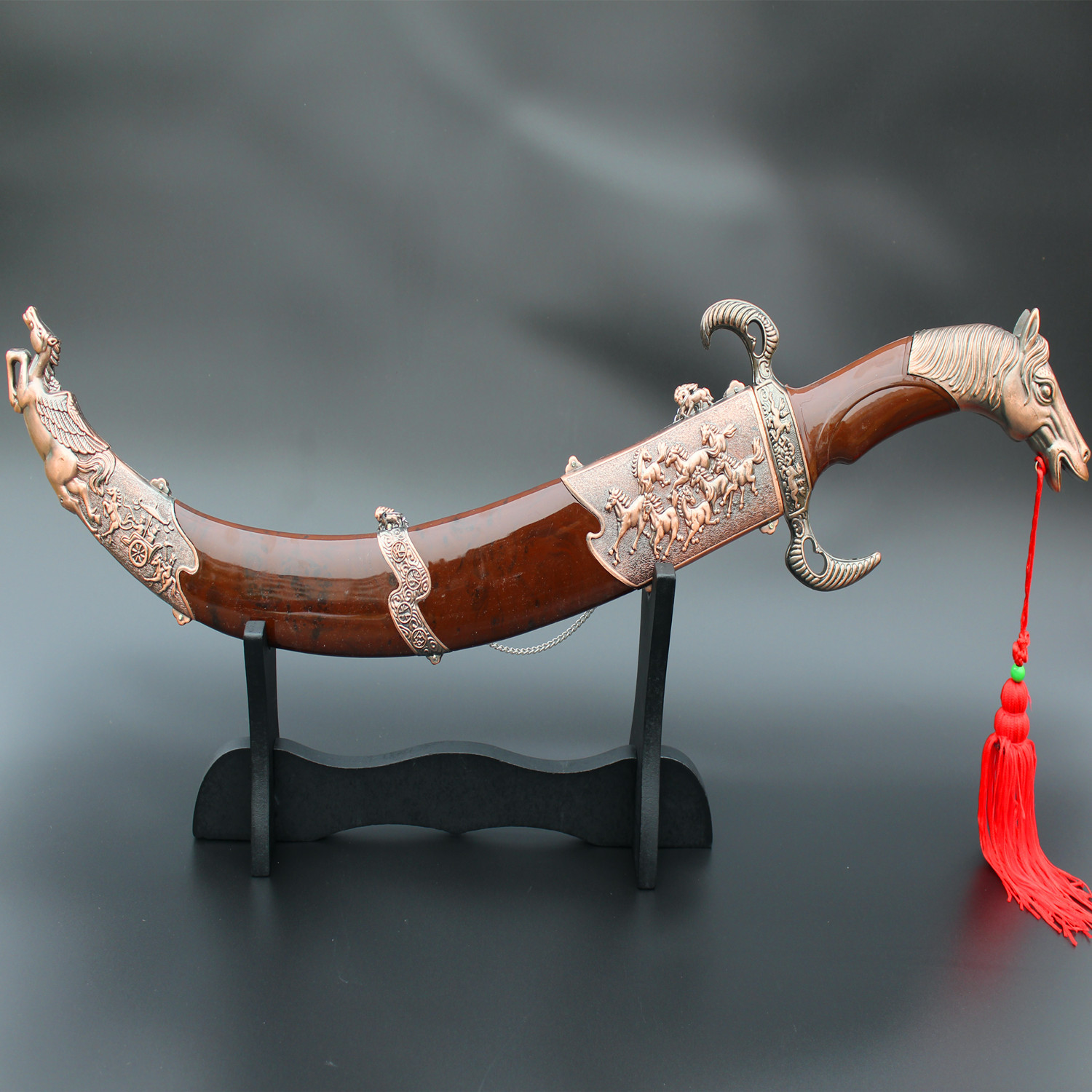 成吉思汗 高档马头弯刀 雕刻八骏图 蒙古特色刀剑 送摆架 未开刃