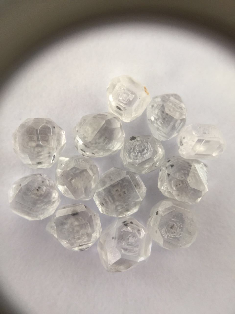 黄河旋风 宝石级实验室培育钻石 3.0-4.0克拉一等货