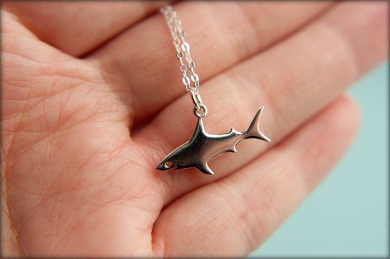新欧美流行鲨鱼项链金银色大白鲨吊坠项链海洋动物项链锁骨链批发