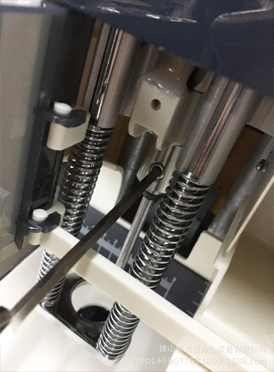 装订机钻刀更换教程——超简单 一分钟都不用!