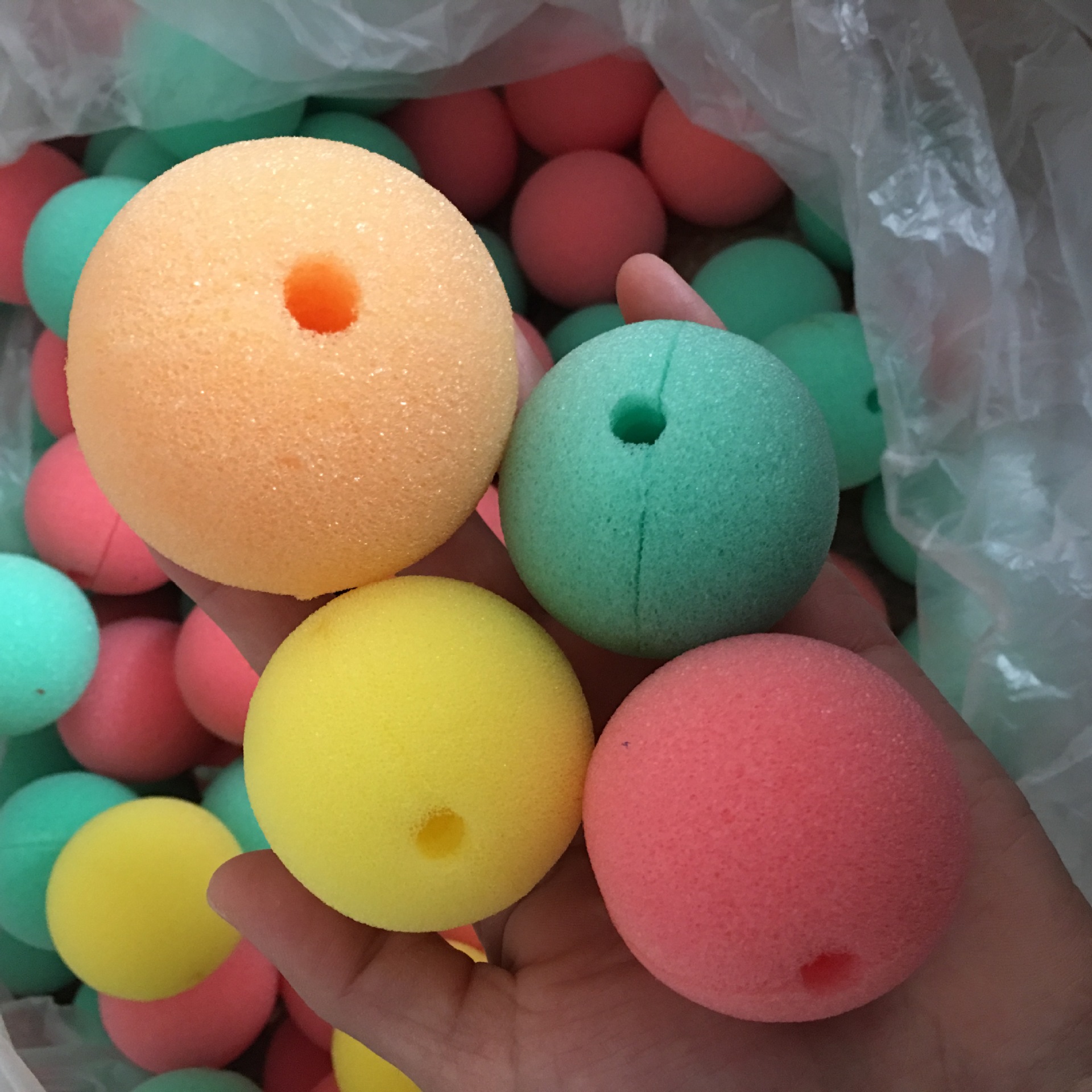海棉定制 黄色海绵球 小丑鼻子海棉魔术道具 聚氨酯发泡海绵球