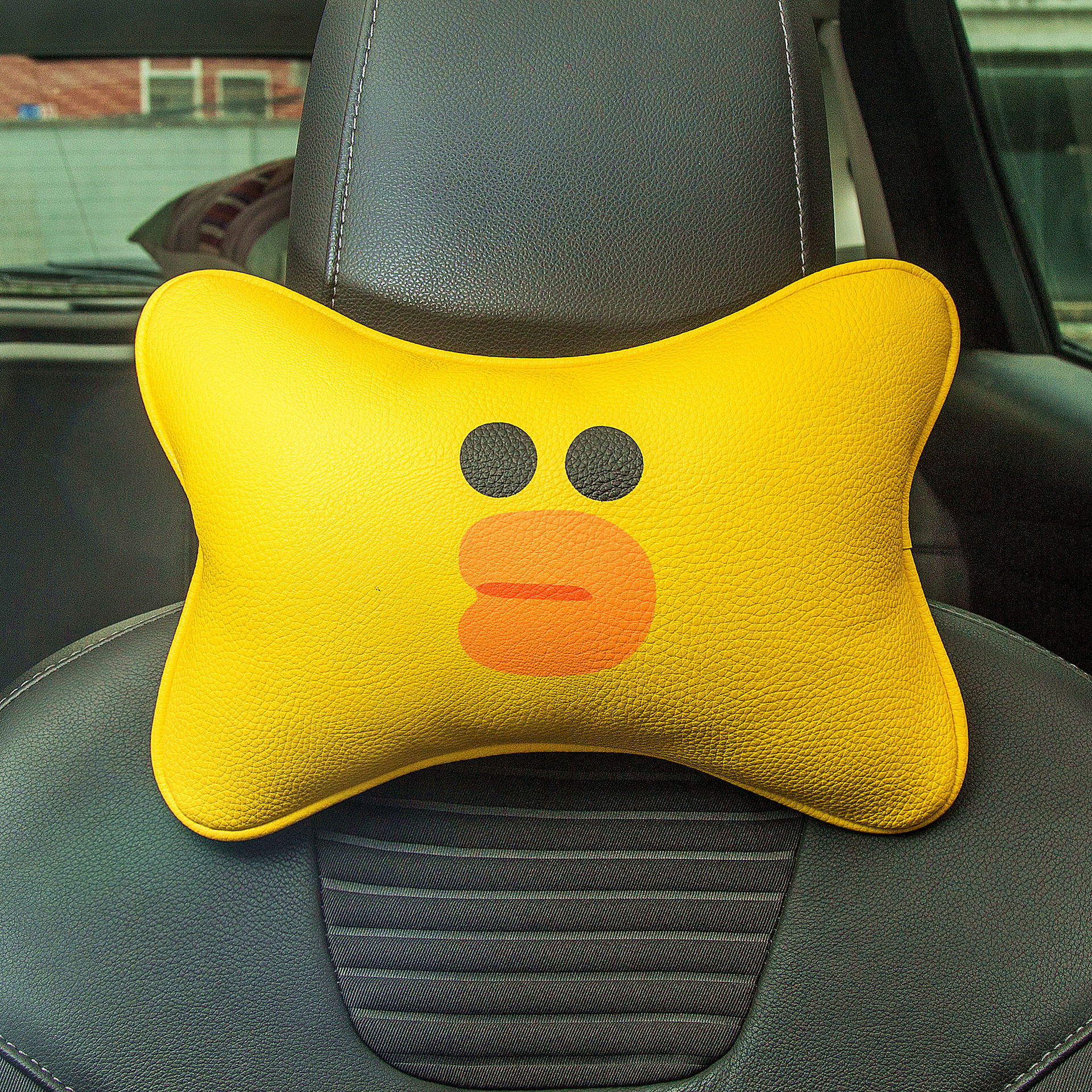 布朗熊毛绒汽车头枕 车载可爱卡通秋冬款靠枕 车用头枕车用靠枕