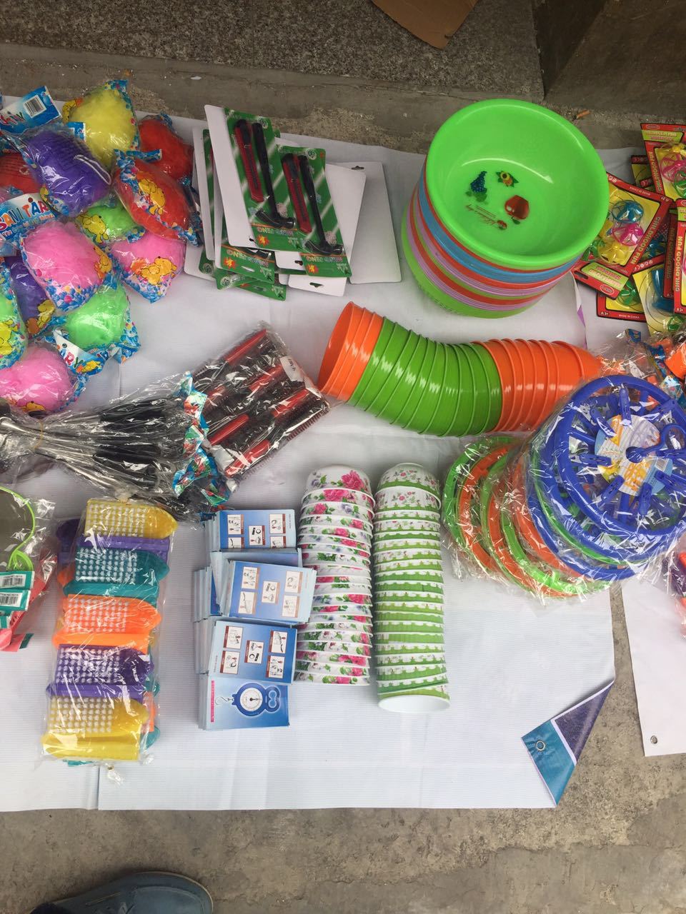 1元2元店超市地摊跑江湖日用百货居家用2元百货套餐厂家货源批发