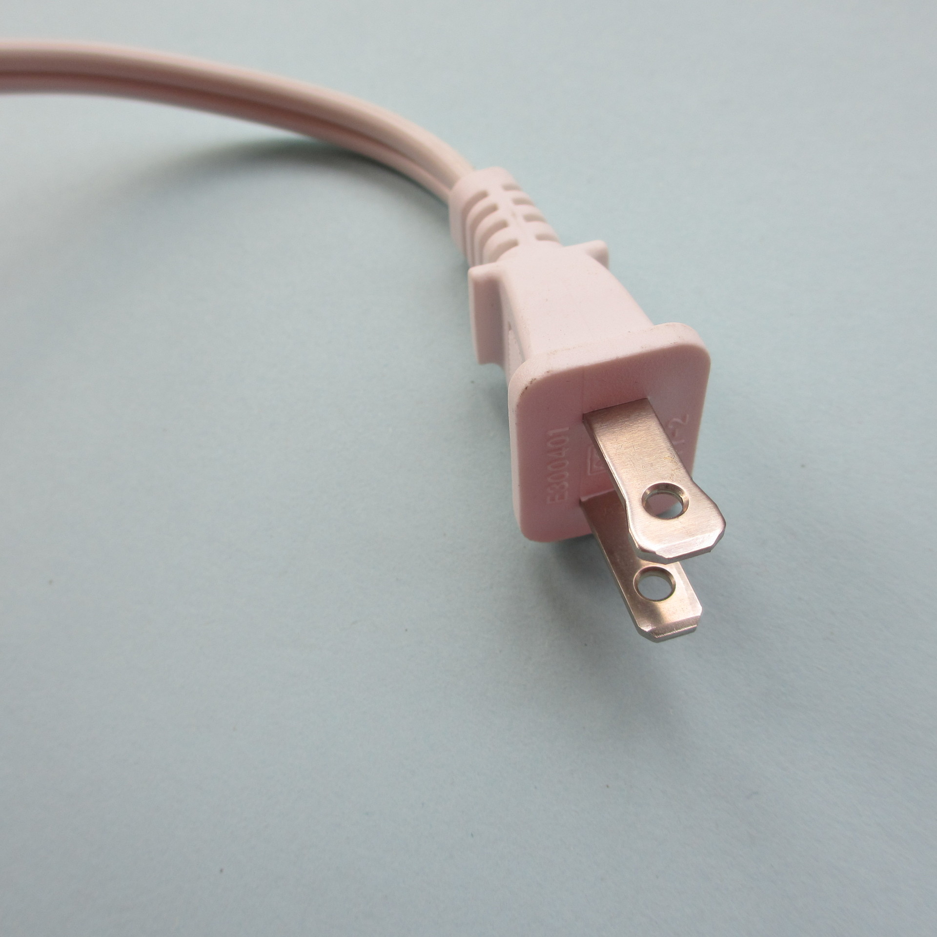 ul两芯插头 美标两极插头 美规大小片插头 美式扁插头 美国插头