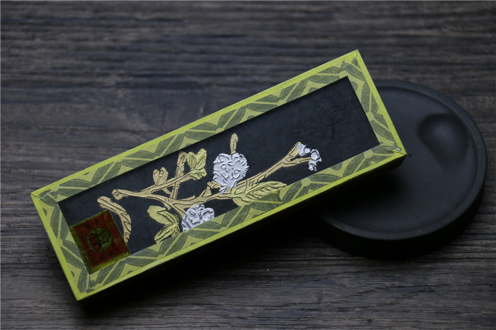 二两安徽墨条正宗 青墨 铁斋翁 国宝 墨条墨锭墨块带盒