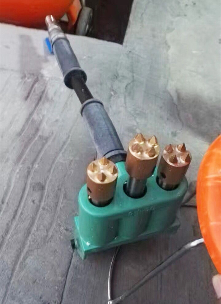 混凝土墙面凿毛机 高铁桥梁头凿毛机 现货直 - 山西中德科工机械制造