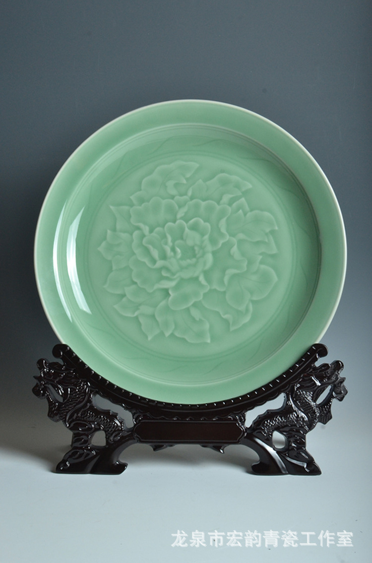 龙泉青瓷牡丹挂盘陶瓷工艺品墙面装饰盘客厅玄关家居摆件乔迁礼品