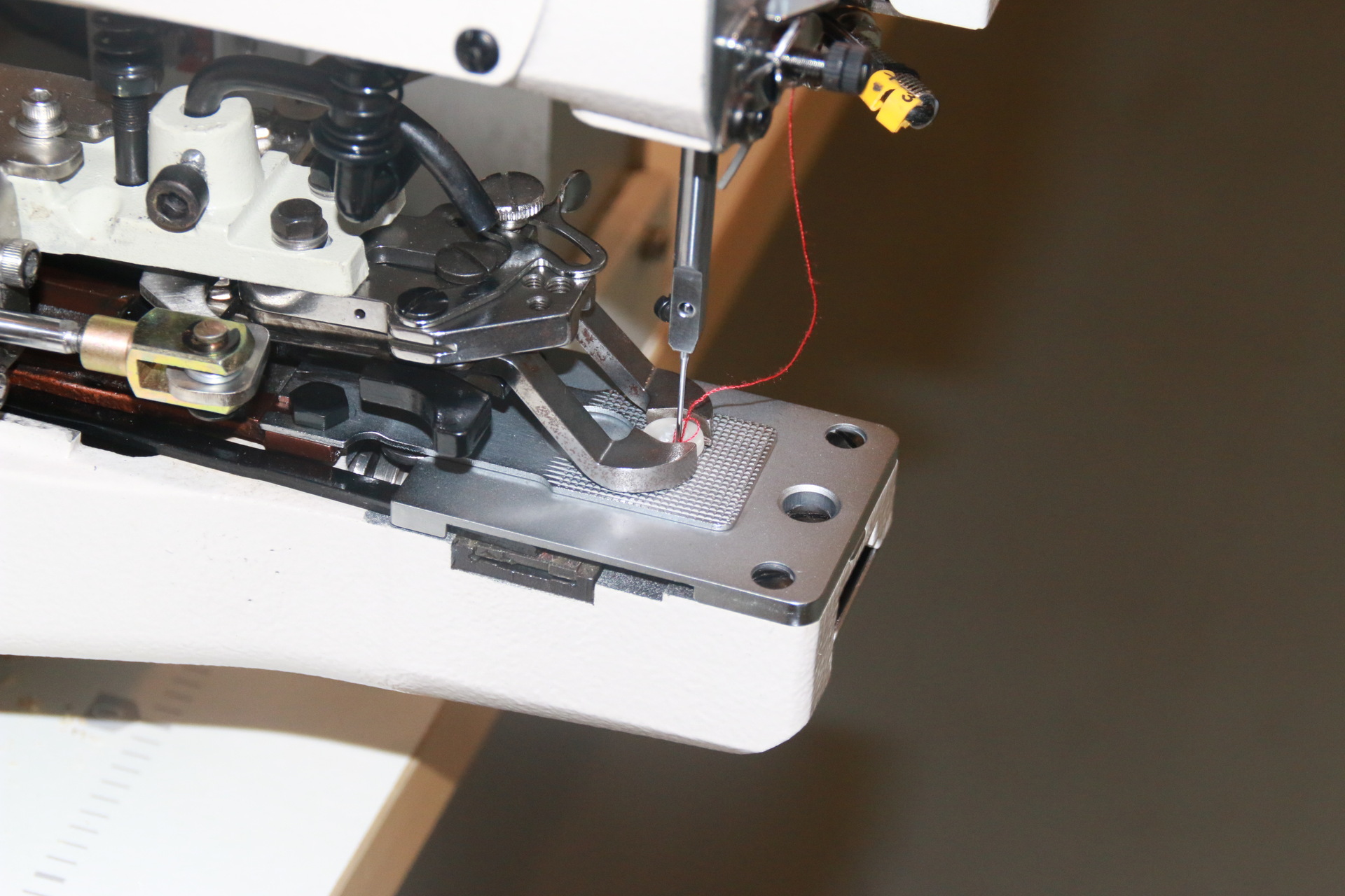 电脑订扣机_自动送扣订扣机衬衣钮扣机373钉扣机钉钮机扣子缝 - 阿里