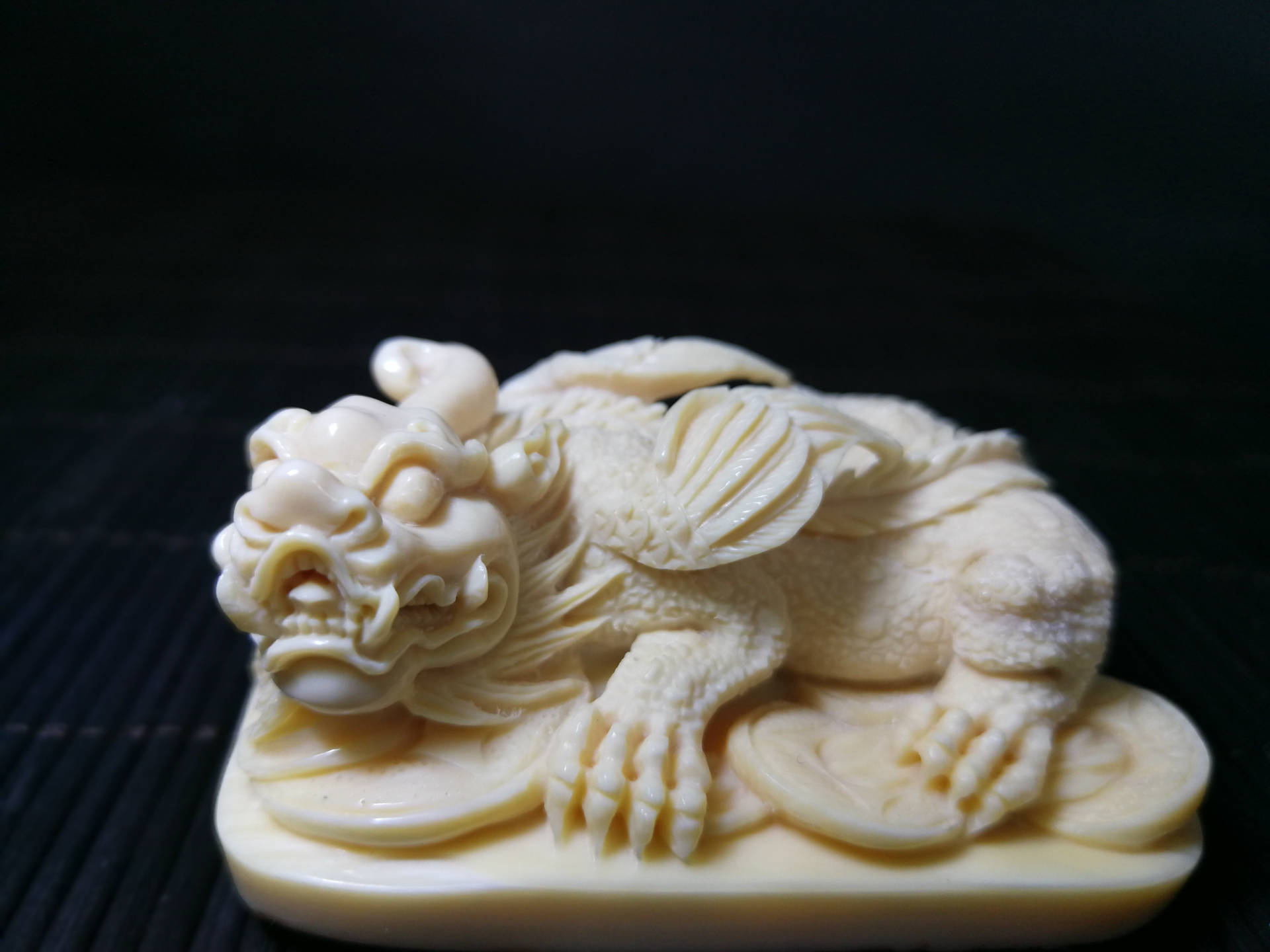 厂家直销纯手工作品貔貅猛犸牙雕吊坠招财辟邪文玩配饰支持定制