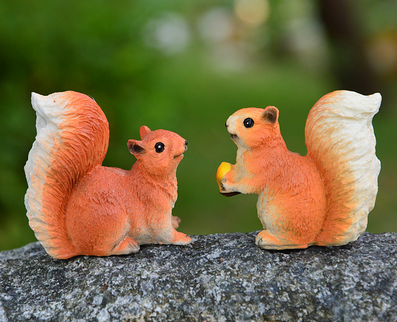 跨境货源迷你小松鼠树脂工艺品苔藓微景观装饰品盆景小品雕塑动物