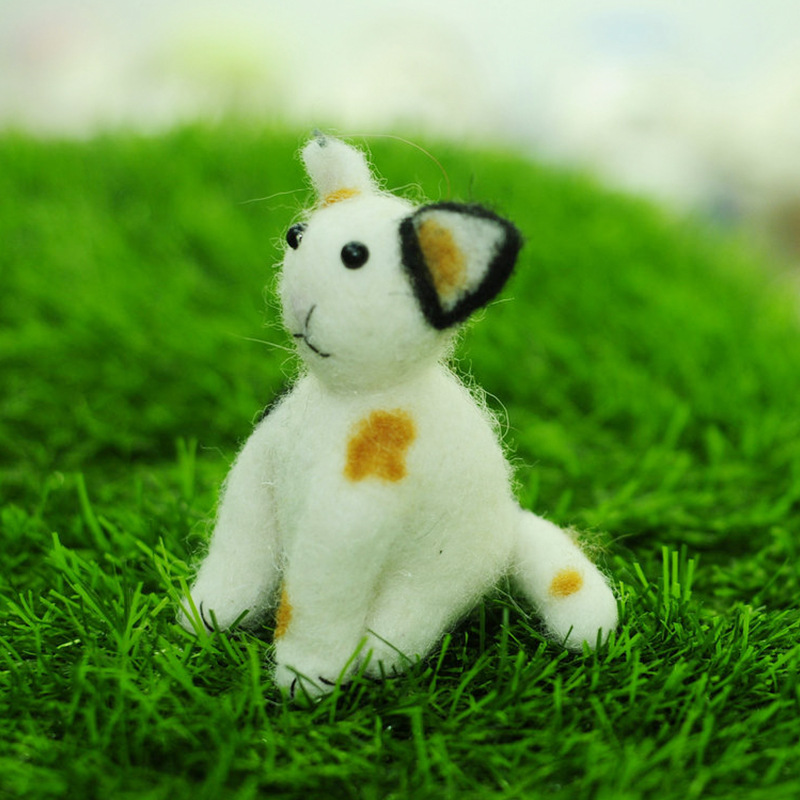 戳戳乐手工羊毛毡摆件 创意摄影道具工艺品 呆萌小狗摆件厂家定制