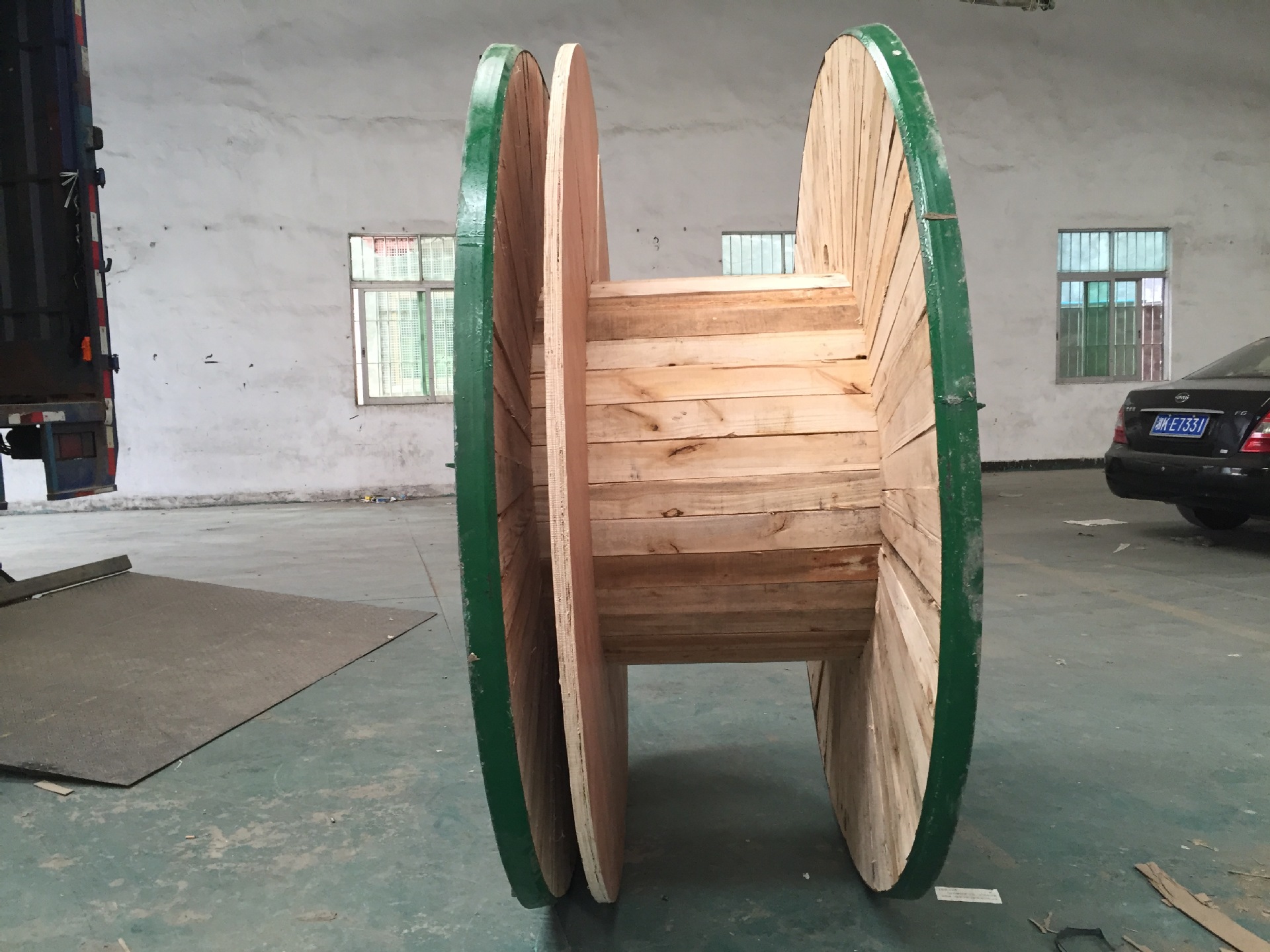 铁木盘 电缆盘 线盘 铁木轴 光纤盘 网络线用木盘 盘具 .