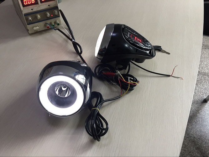 哈雷电动车灯led灯米兰电动车灯前照大灯配件一体仪表盘大灯