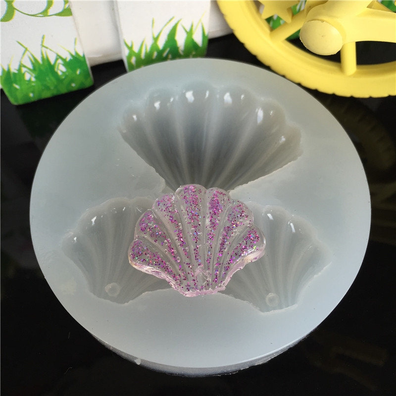 镜面手工滴胶uv胶模具饰品吊坠装饰滴胶模具硅胶模具贝壳磨具发饰