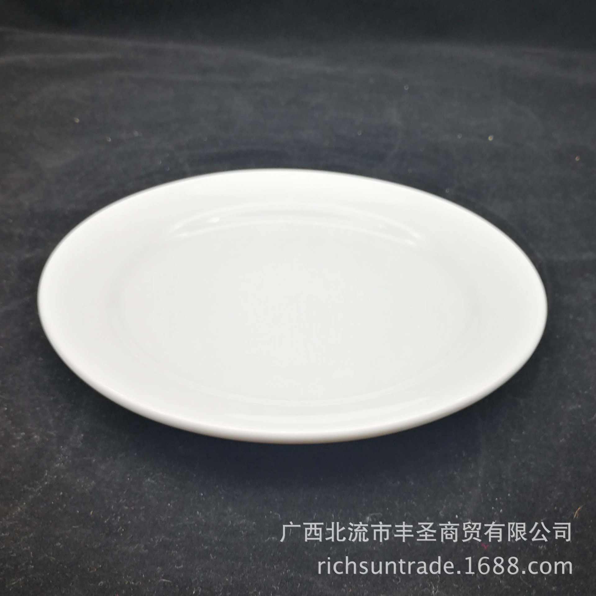 厂家直销6.5寸中胎窄边圆形陶瓷盘 16.5cm白色圆形酒店餐盘 yjwr