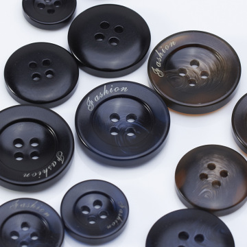 高档四眼扣子黑色钮扣 男女士西装纽扣 圆形西服扣 风衣呢大衣扣-阿里