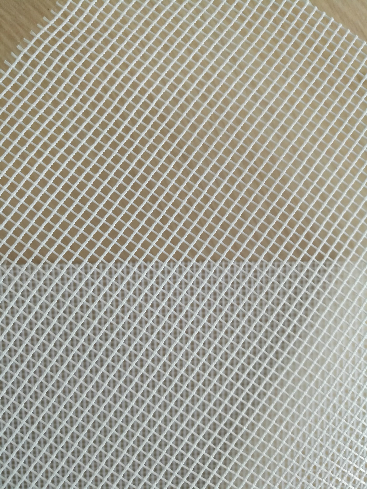 进口karlmayer机专业生产布基基材网格布经编网格布