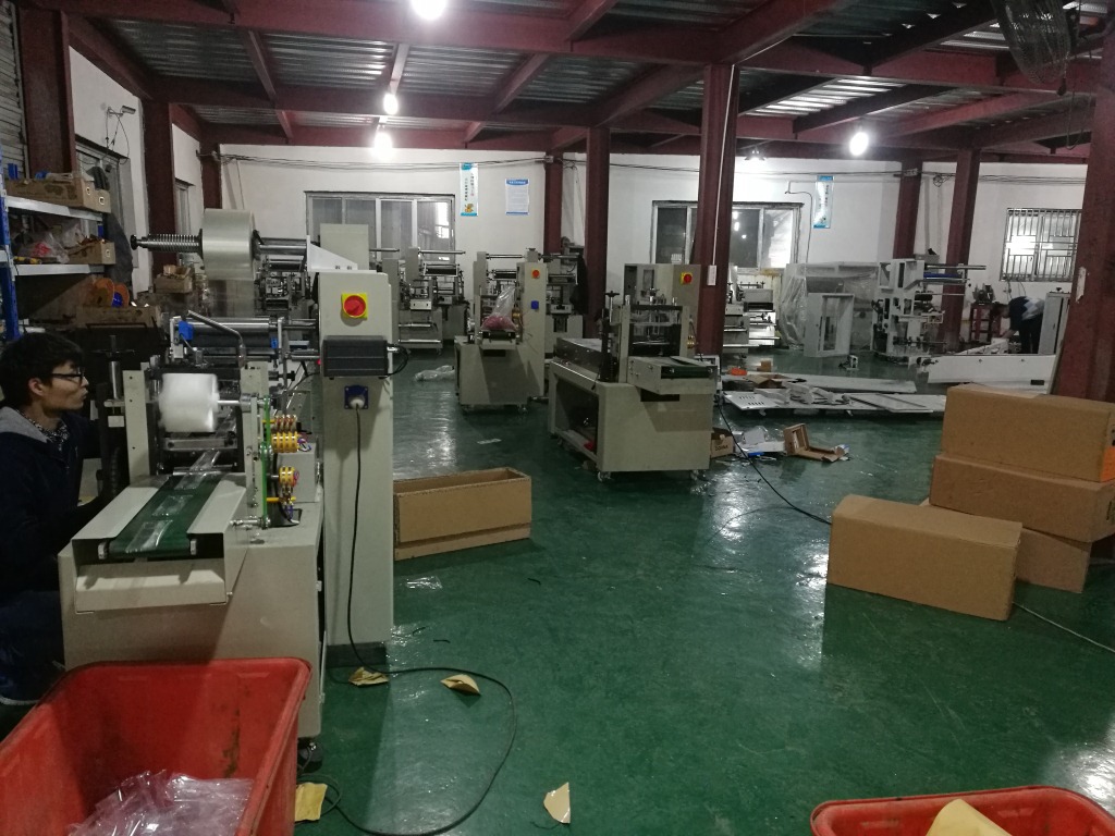 厂家直销kd260新型轻泥 超轻黏土(寄出成型 分切)全自动包装机