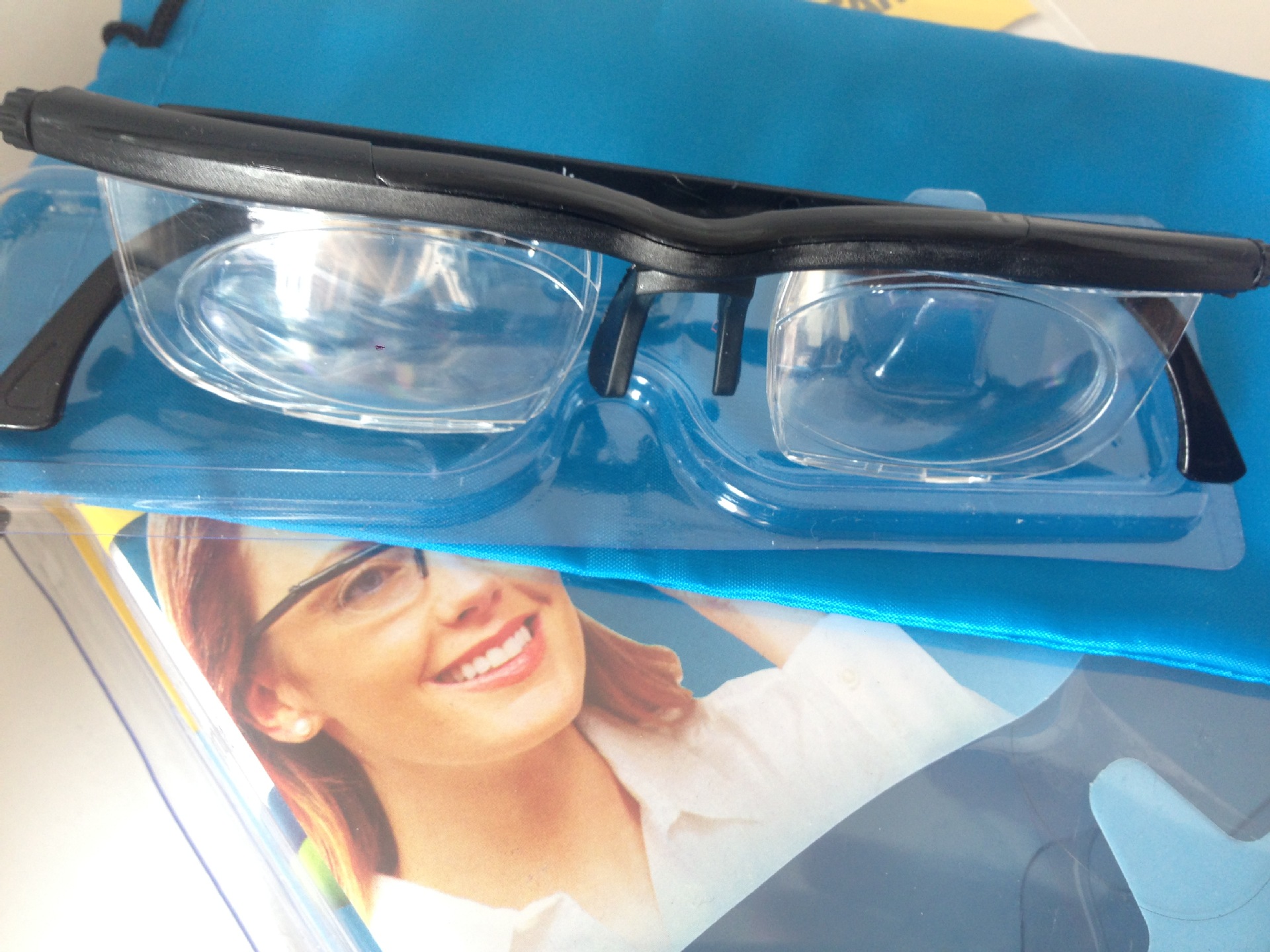 厂家批发2017新款dial vision 可调焦距视眼镜 近视老花通用眼镜