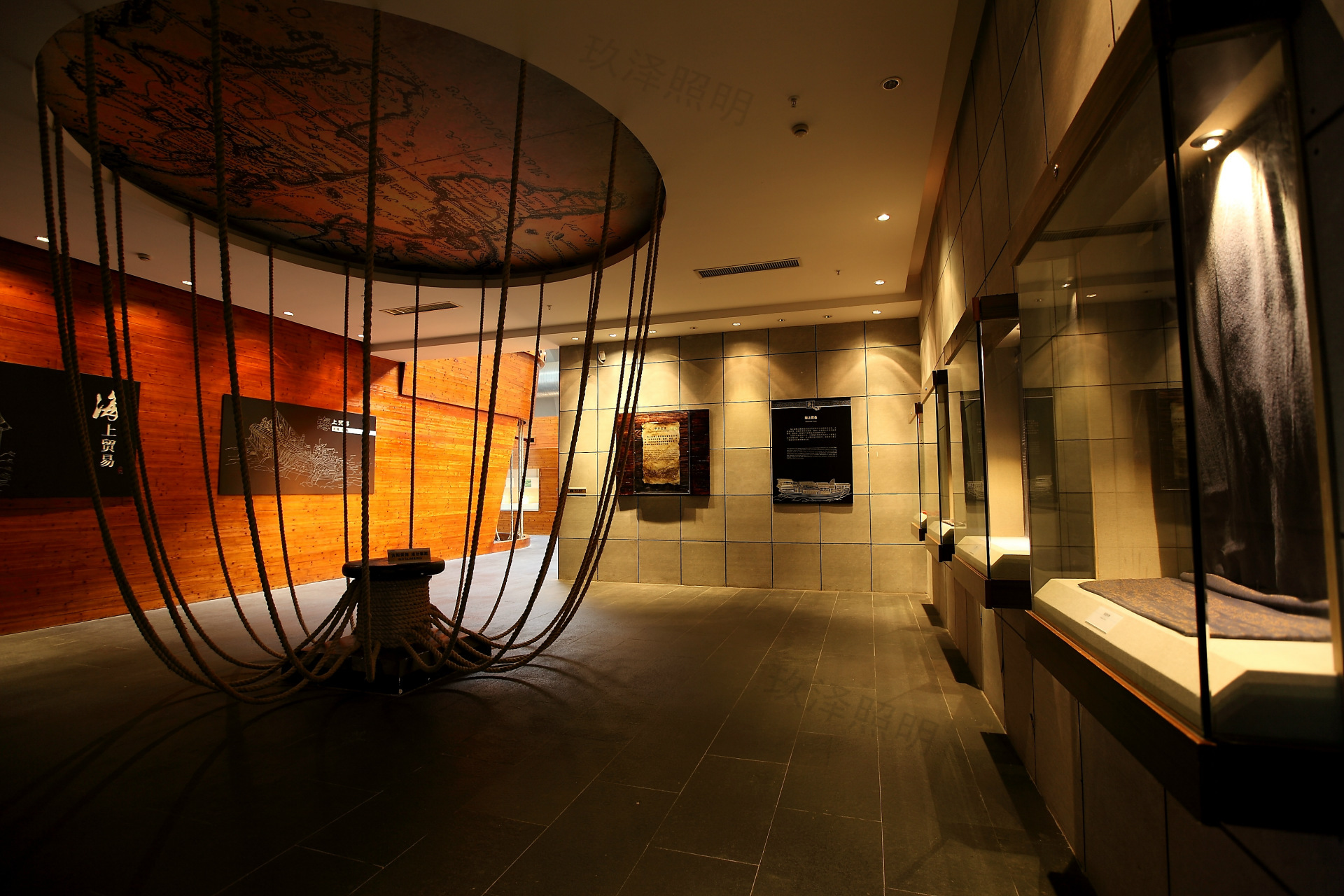 批发15w25w博物馆美术馆轨道射灯 展览馆2.4g单灯调光三线变焦灯