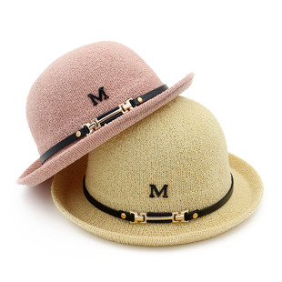 圆顶卷边小礼帽