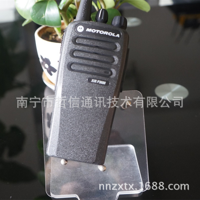 XIR P3688对讲机 (1)