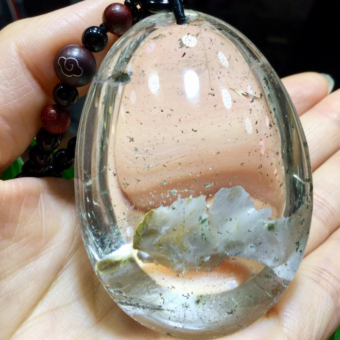 东海水晶天然全包裹白色化石大个头滴水形吊坠