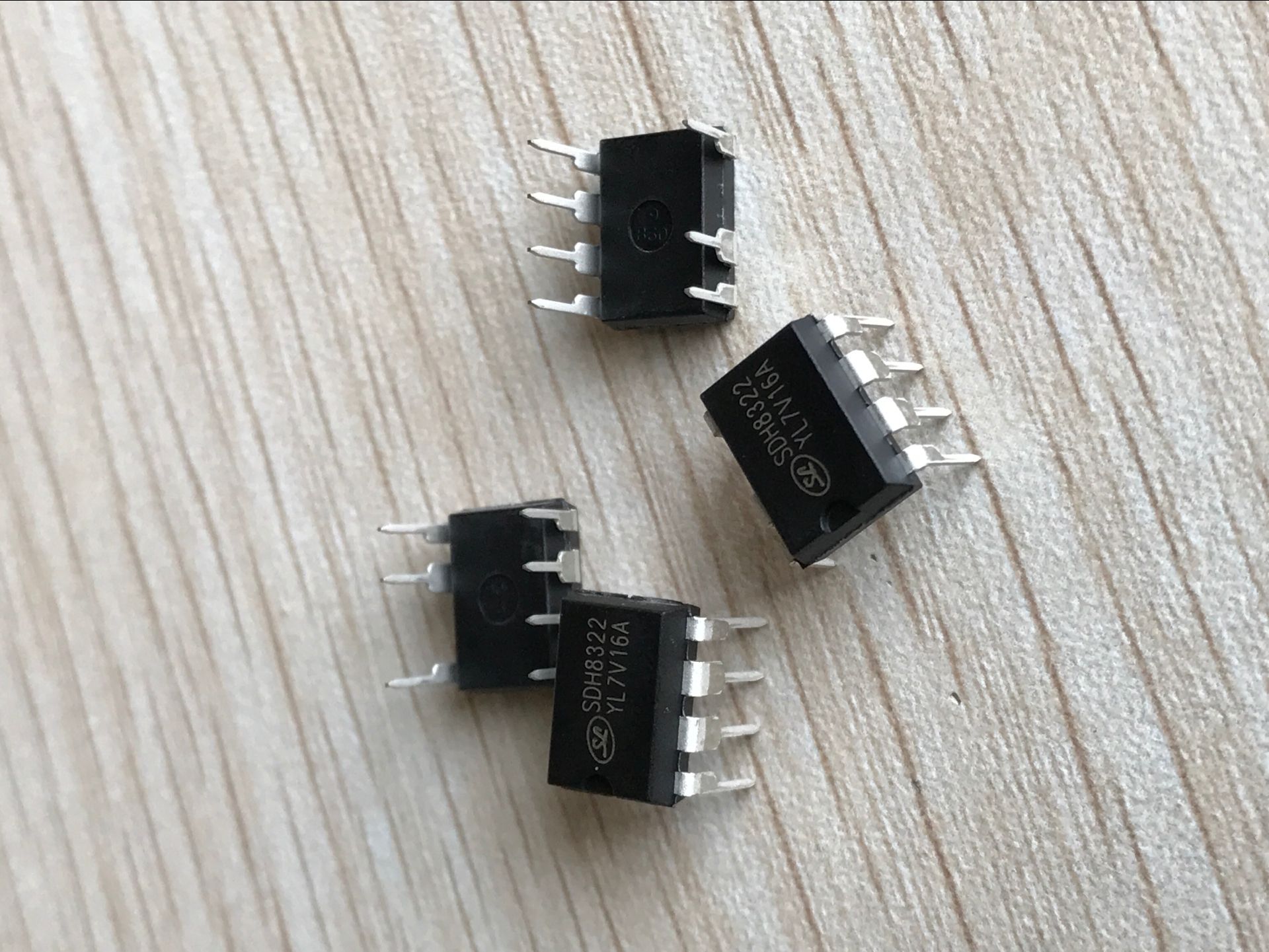 sdh8322士兰微高性能buck电源芯片替代pn8034 12v 15v 18v可调