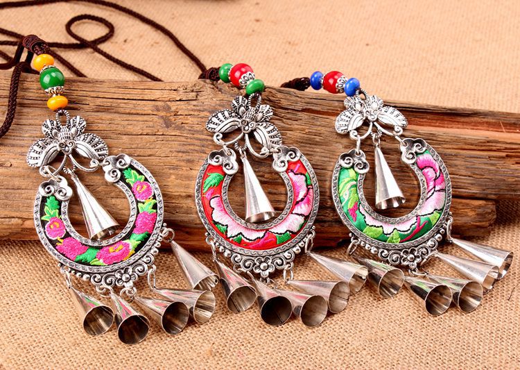 云南民族风苗银绣花项链 民族饰品 旅游纪念品批发