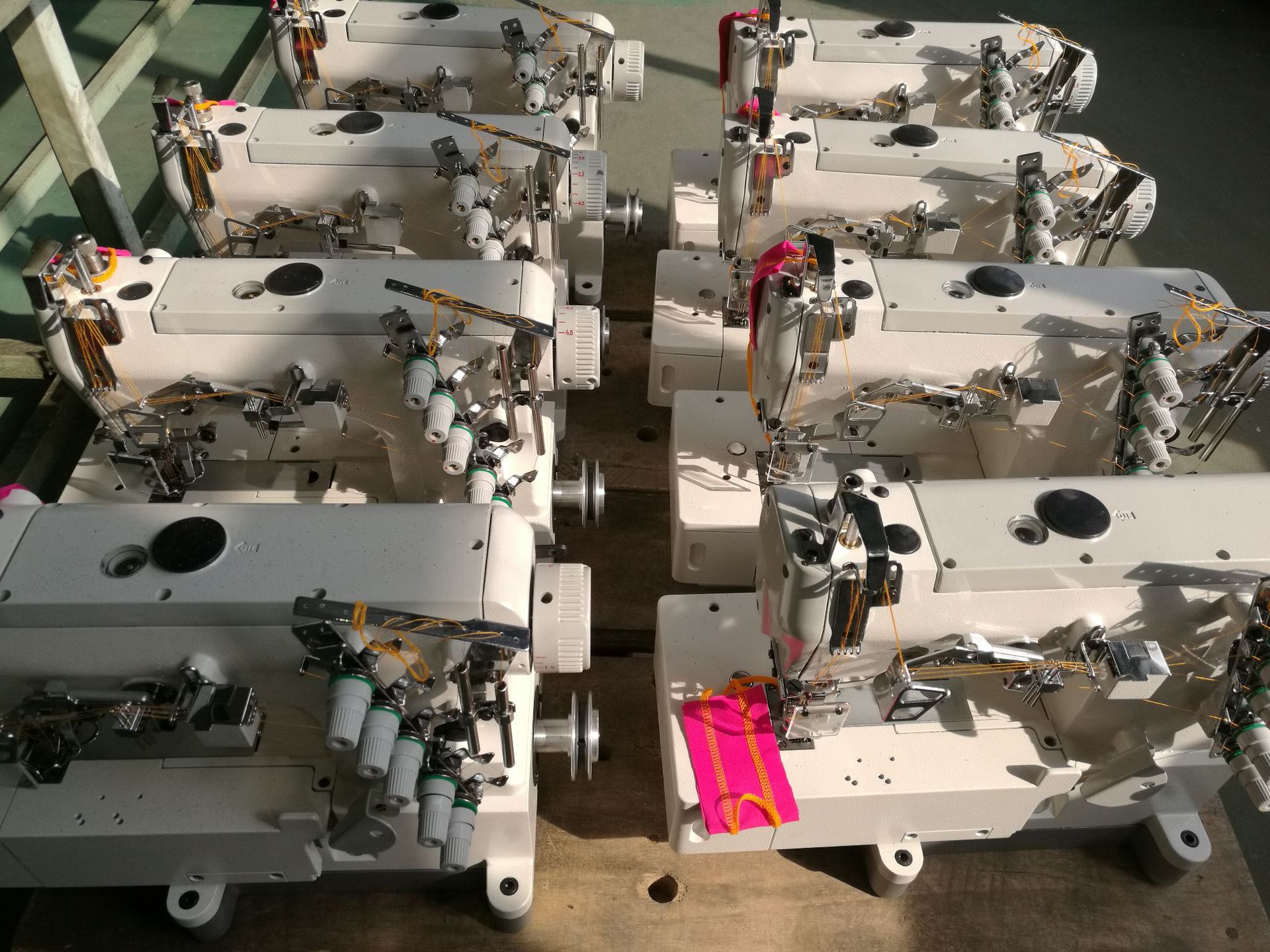 500三针五线高速绷缝机 飞马款t恤内衣运动衫的下摆折边用绷缝机