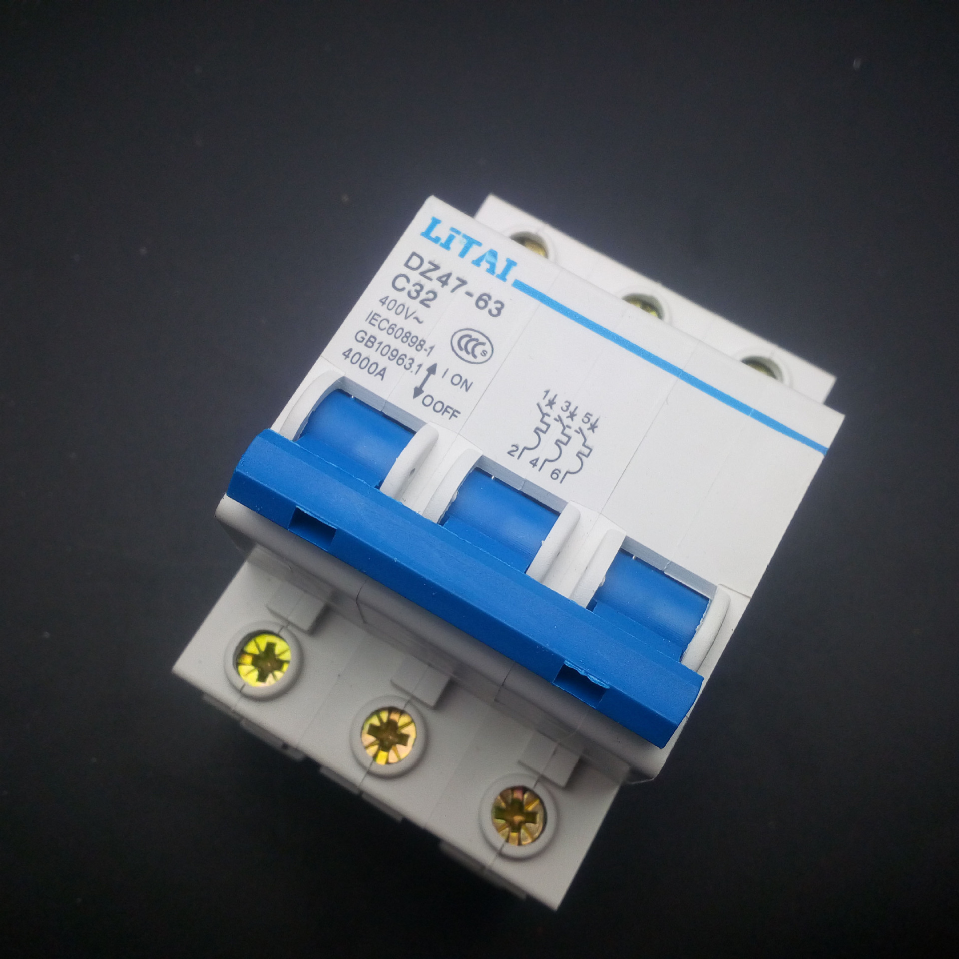 漏电保护开关断路器 1p2p3p空气开关漏电保护开关 工程机电配件