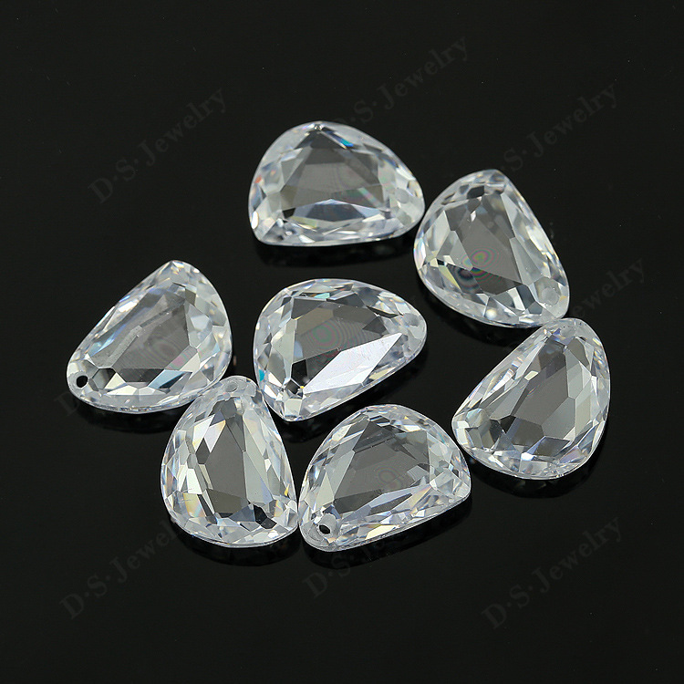 广西梧州人造宝石裸石3aaa级豆荚形白色锆石原石厂家工艺品