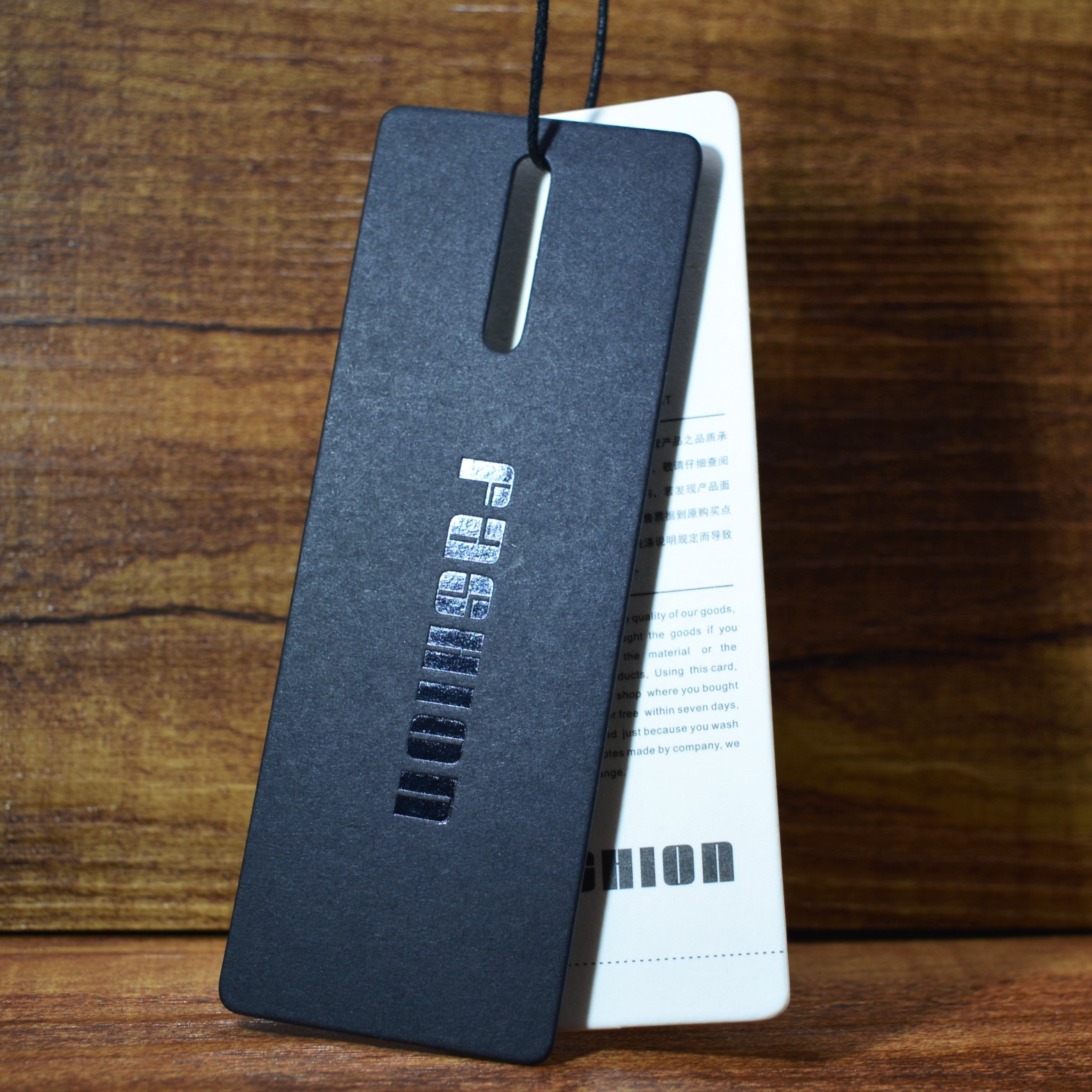 吊牌定做女童男服装吊卡纸挂牌定制衣服高档商标吊牌标签纸卡订做