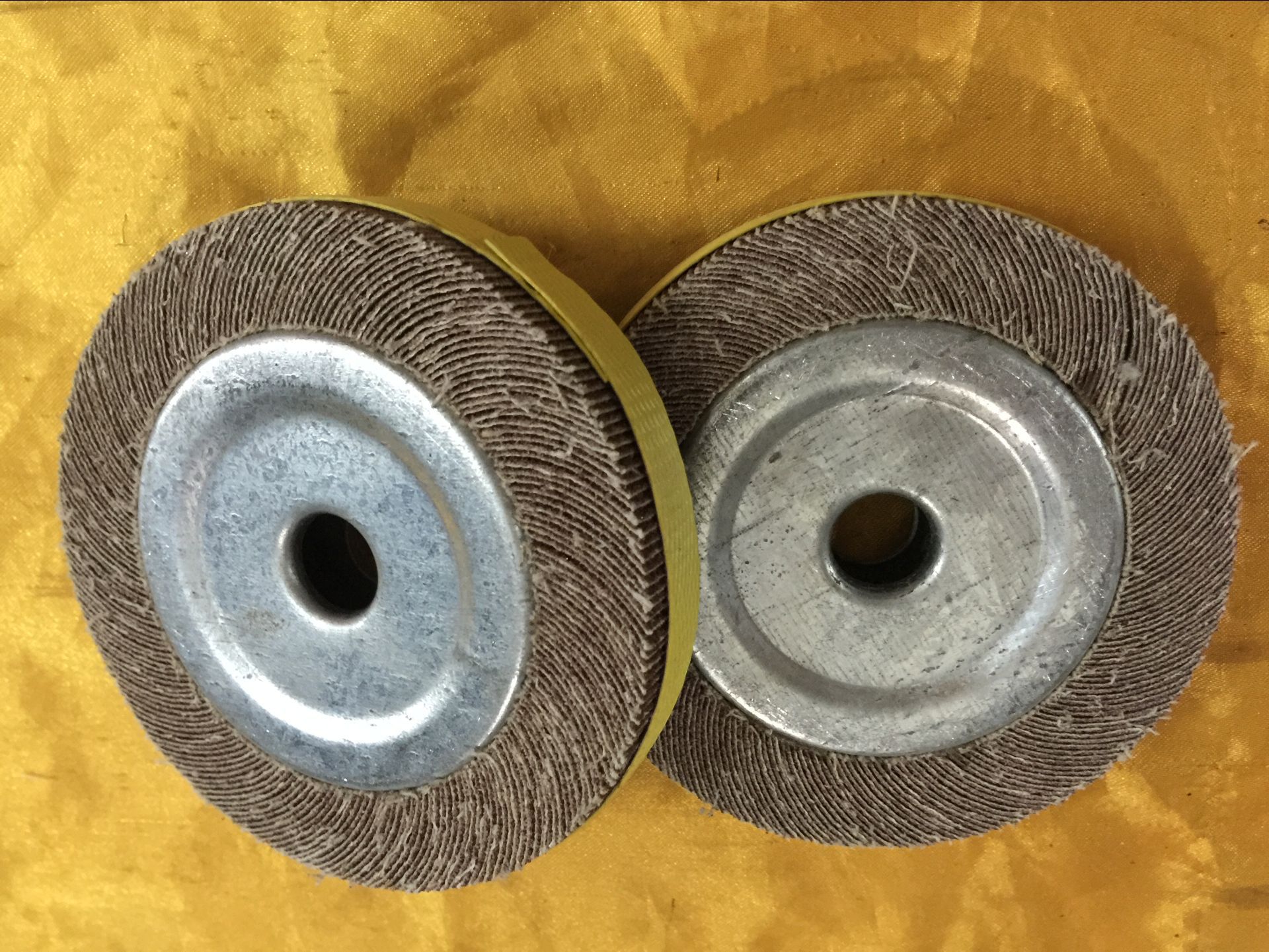 千叶轮 砂布抛光轮(100*25*16)砂布卡盘轮 不锈钢砂布抛光轮