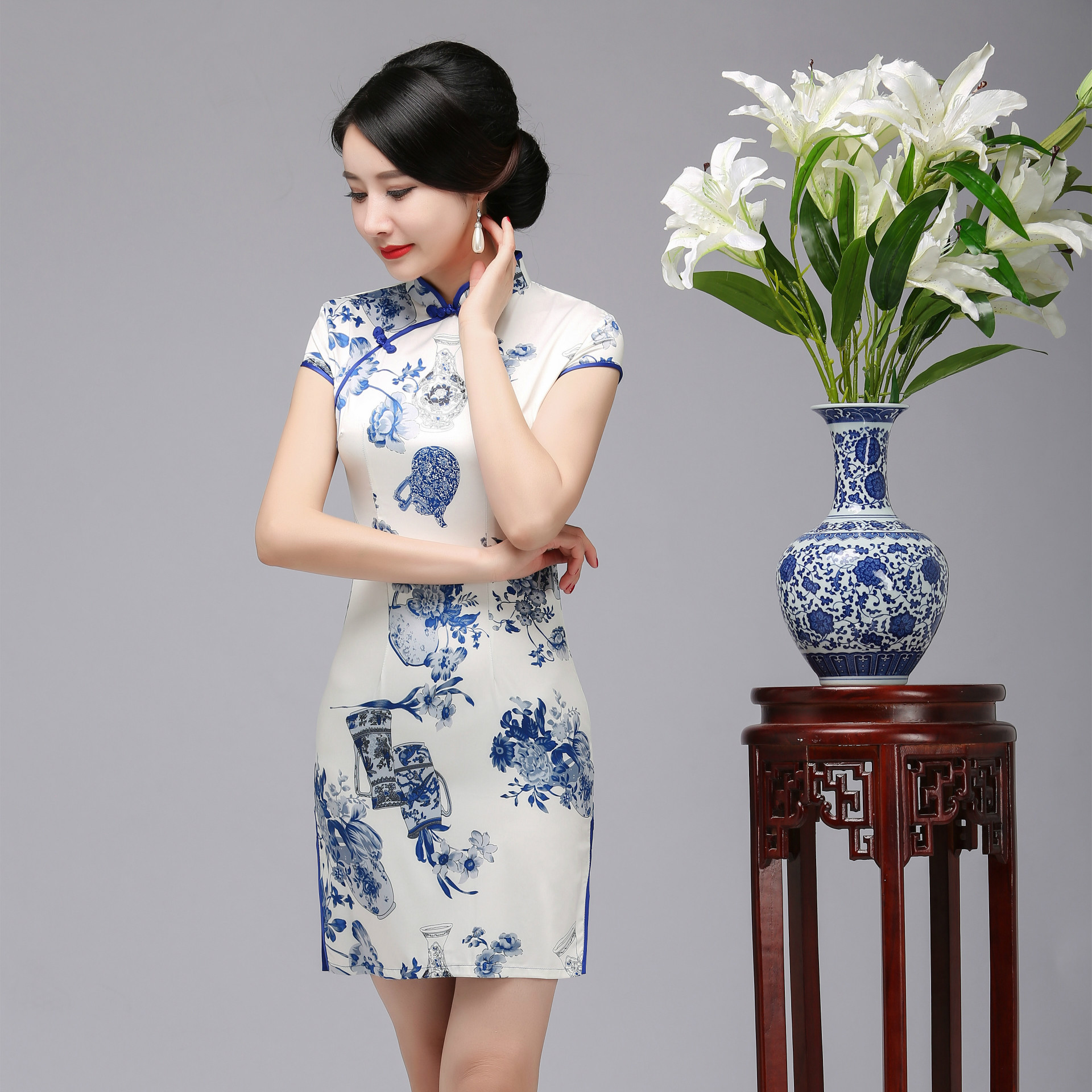 一件代发夏季新款高开衩丝绸旗袍 时尚显瘦女装短款旗袍裙批发