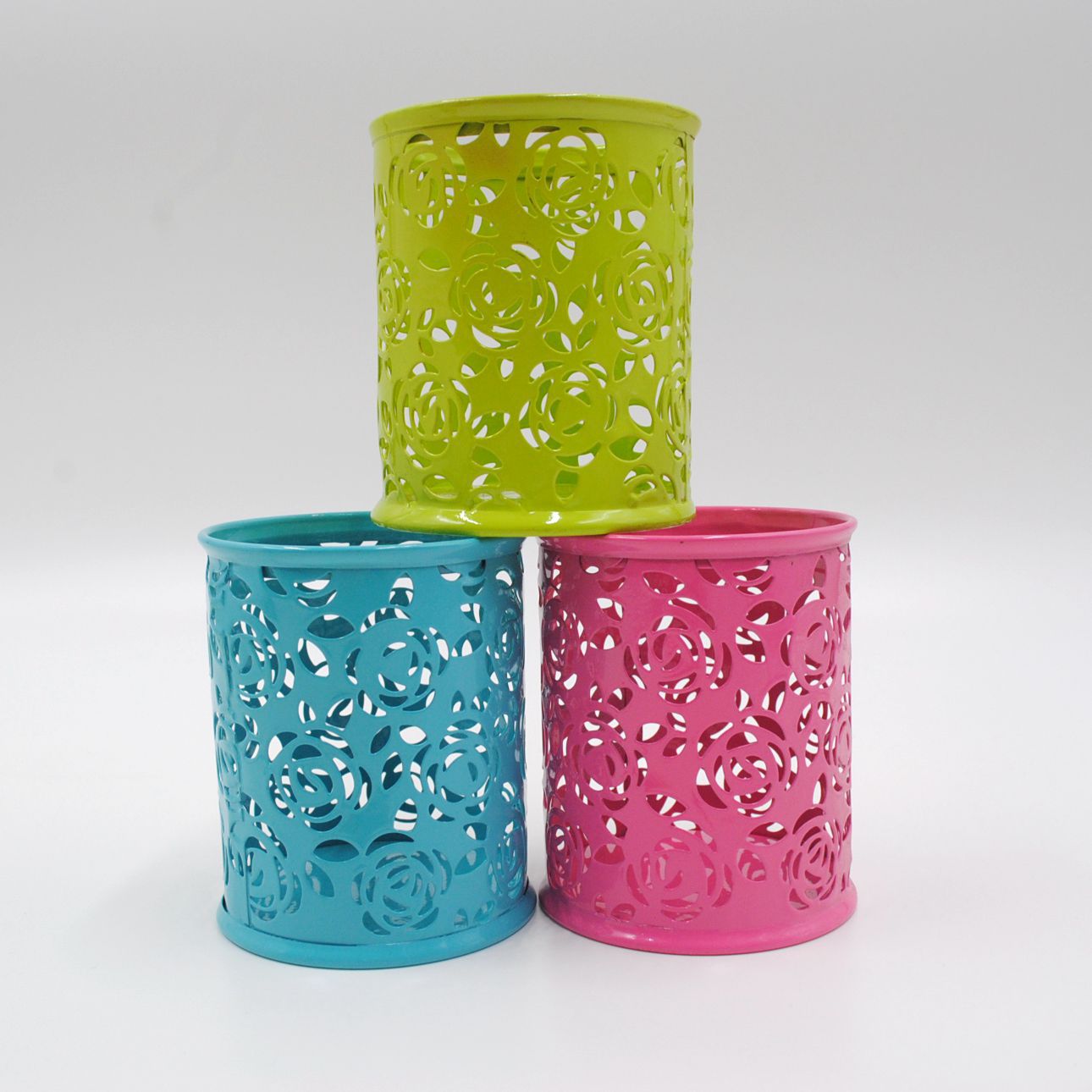 圆形收纳笔筒创意笔筒彩色可爱笔筒广告时尚彩色镂空金属创意笔筒