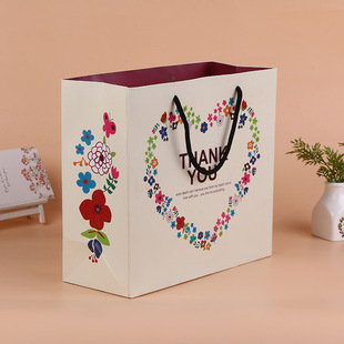 厂家批发心型礼品袋纸袋可爱创意手提袋设计礼物袋服装袋定制印刷