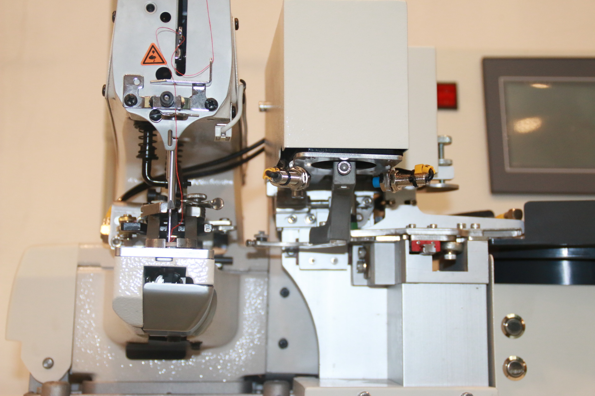 电脑自动送扣订扣机衬衣钮扣机373钉扣机钉钮机扣子缝扣机