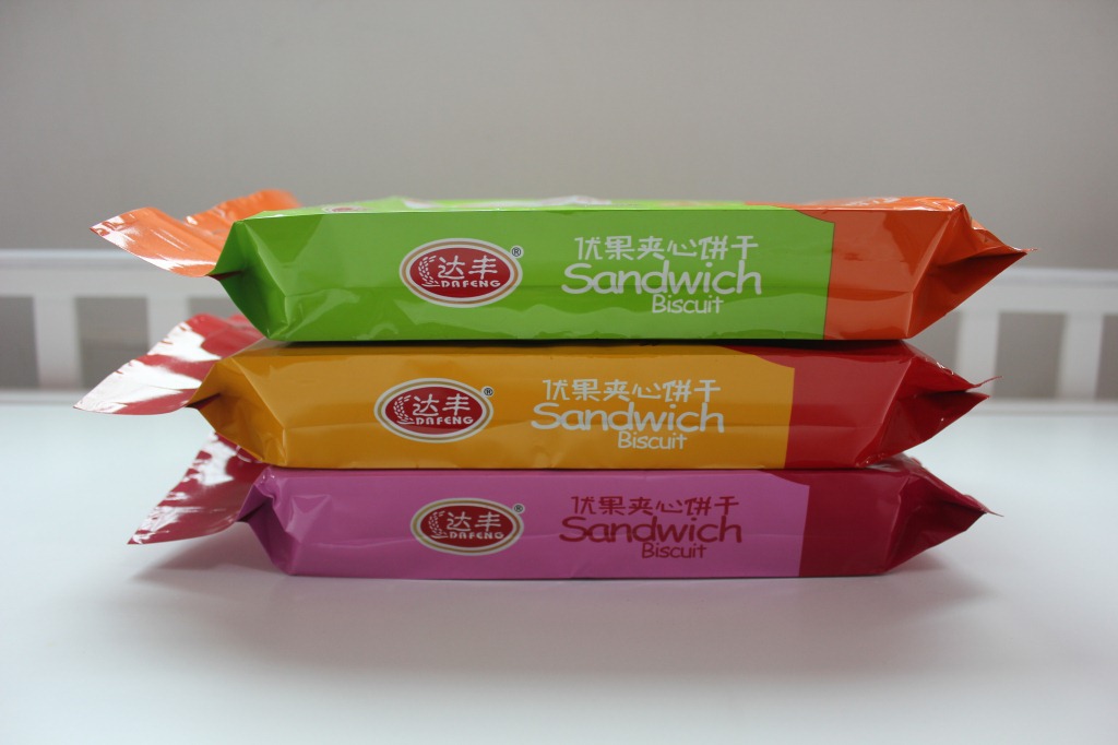 香橙味优果夹心饼干280克*15包 休闲零食大礼包厂家批发贴牌代工