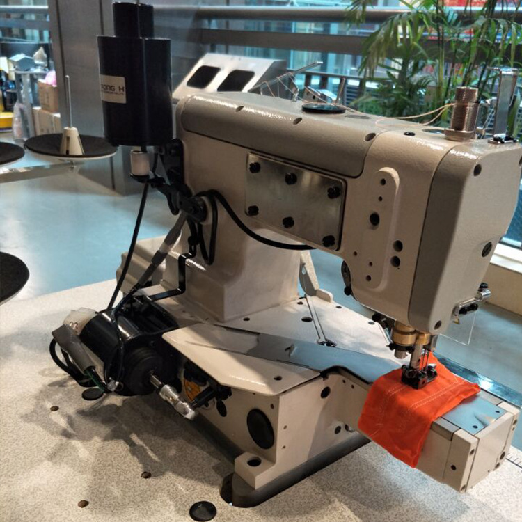 w600小方头电脑直驱绷缝机 三针五线砍车 针织内衣压边缝纫机