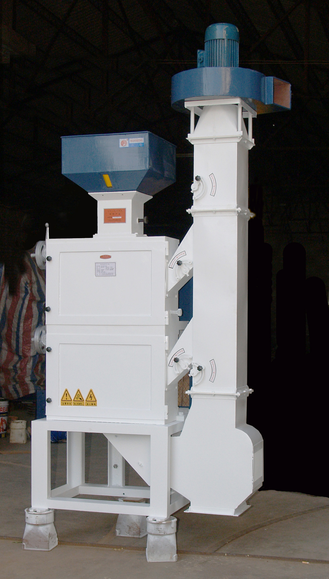 供应稻谷脱壳机 水稻谷物剥壳机 碾谷机农用胶辊砻谷机生产糙.