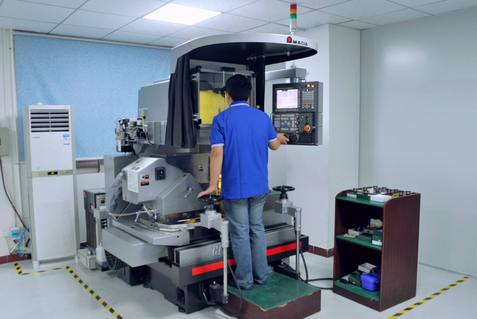 数控加工中心的日常操作有哪些注意事项?