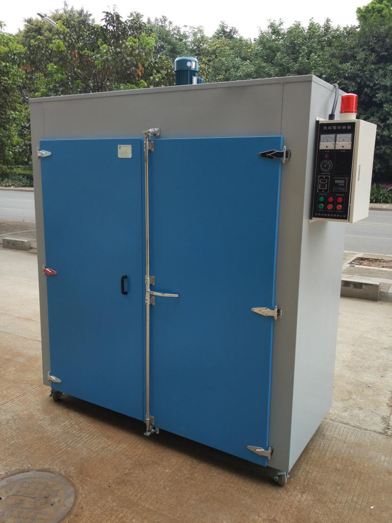 精密烤箱 热风循环烘箱后天出货到越南