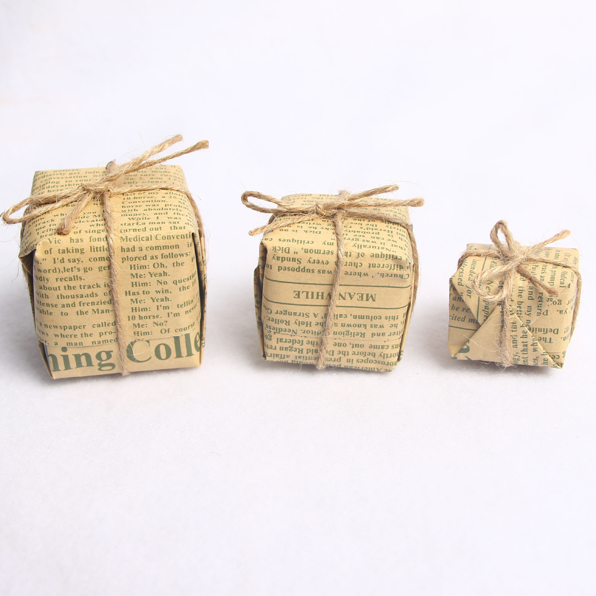 圣诞装饰品 2017年新款报纸礼物包 圣诞花环配件 圣诞树挂件