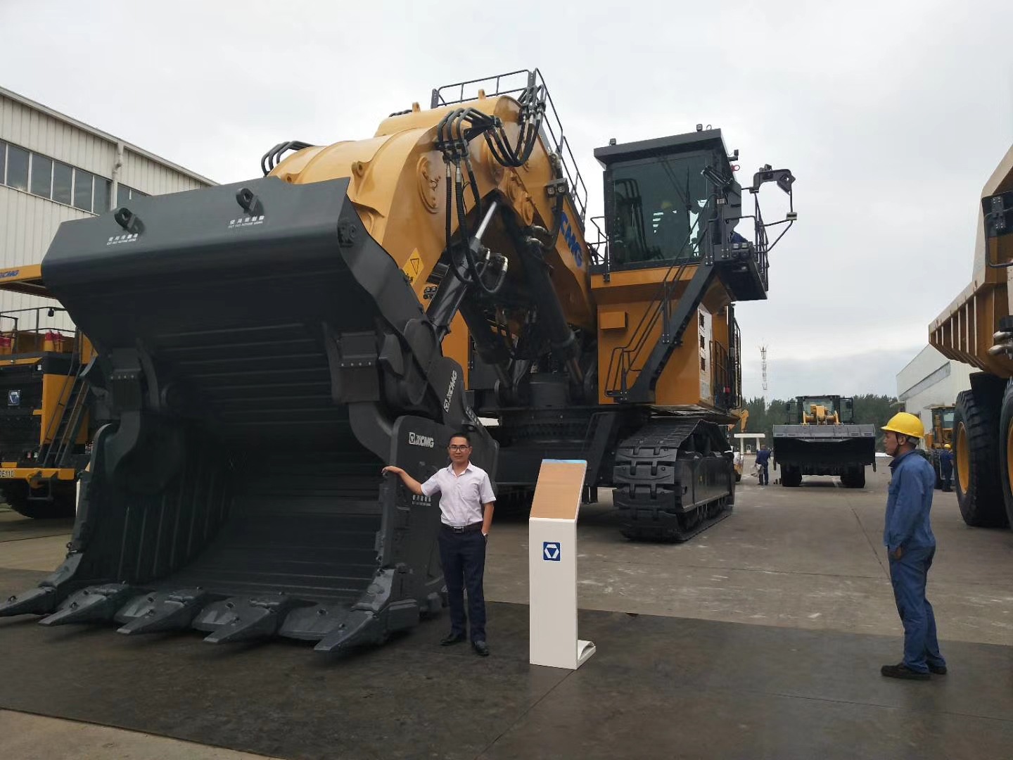 【机械原创】河南天助精英销售团队参加徐工挖机营销服务训练营