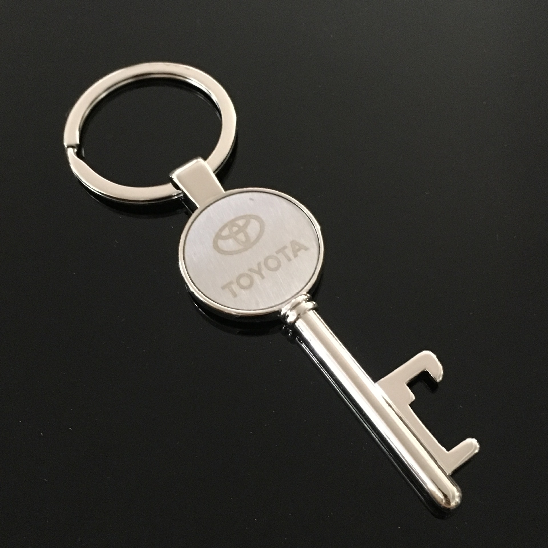 直销创意迷你钥匙形状挂件定制图案激光雕刻赠品礼品金属钥匙扣