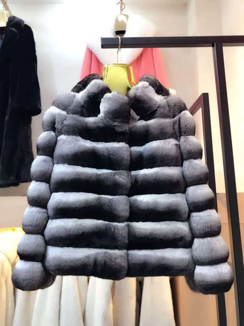 2019新款短款青紫蓝修身进口粟鼠奢华女龙猫皮草外套批发