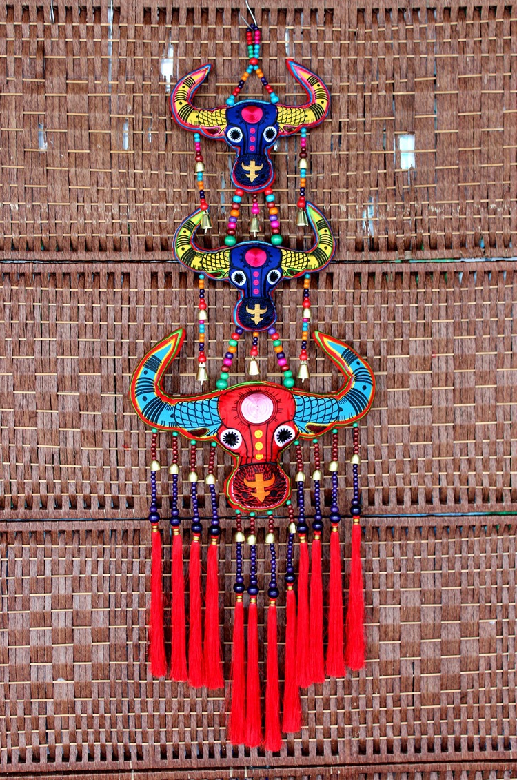 云南民族风三台牛头挂件 刺绣挂饰 洒吧餐厅挂饰 家居壁挂批发