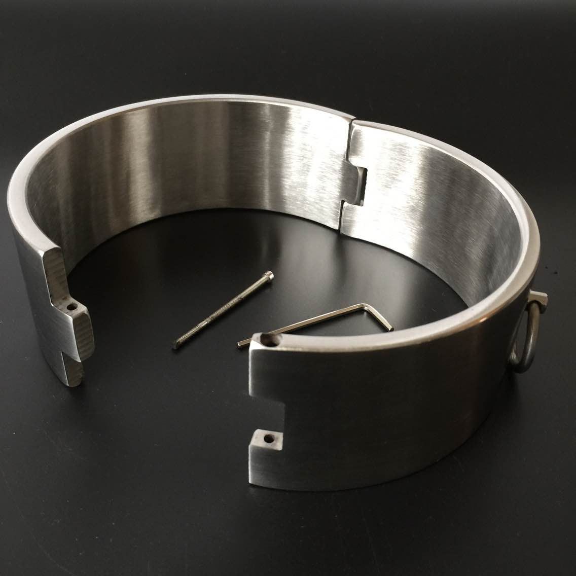 黑帝6cm高不锈钢螺丝项圈脖套刑具 另类情趣 用品束缚成人性保健